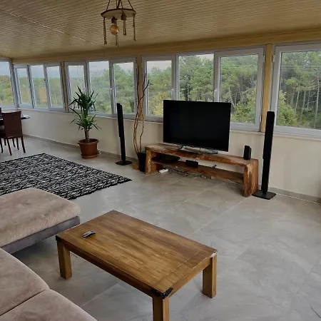 Jacuzzi With Forest View *